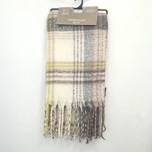 Fashion Plaid Oblong Tassle Scarf